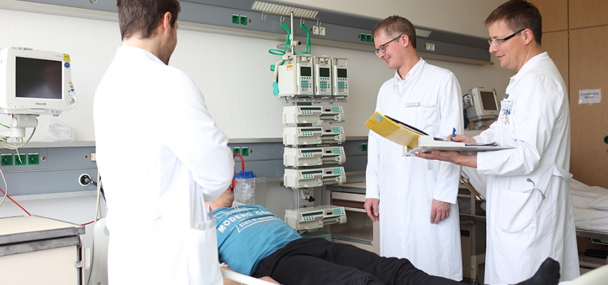 Eine der täglichen Chef- / Oberarztvisiten auf der Stroke Unit