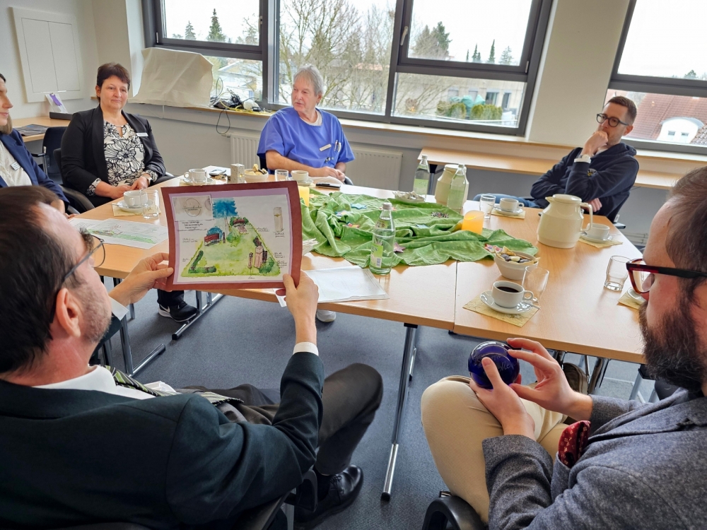 KlinikumMemmingen_BesuchHoletschek_04.jpg